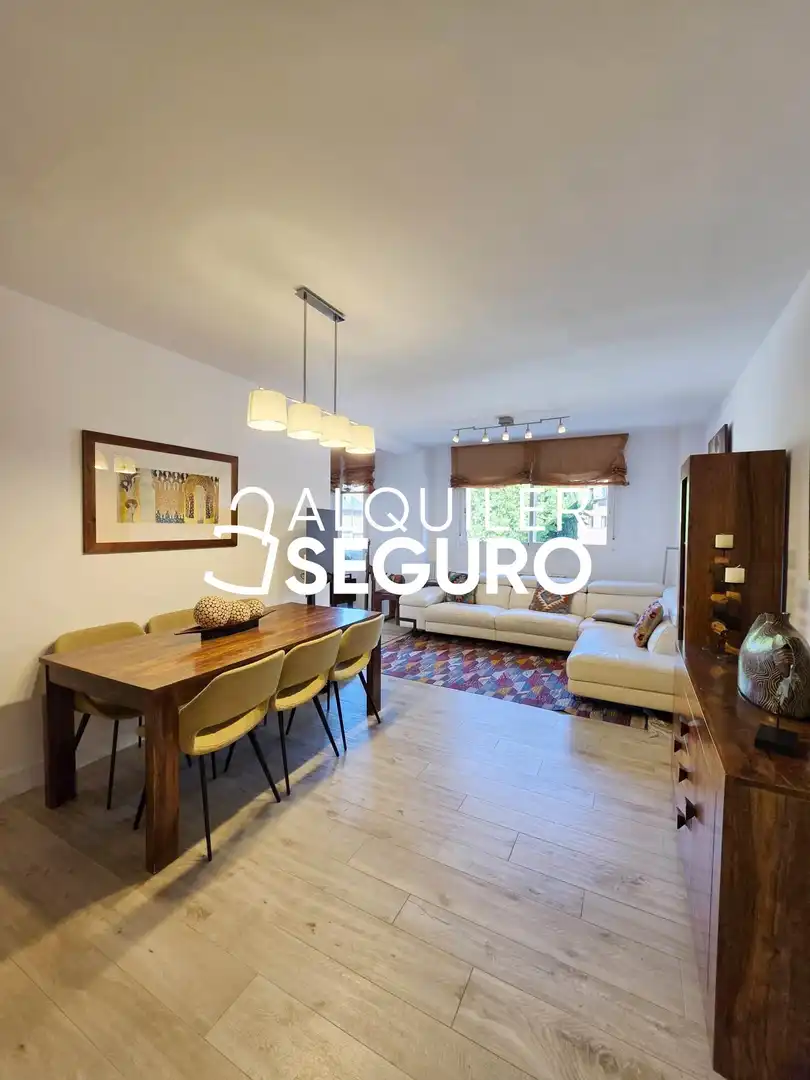 Living room of Flat for rent in Boadilla del Monte  with Air Conditioner, Heating and Terrace
