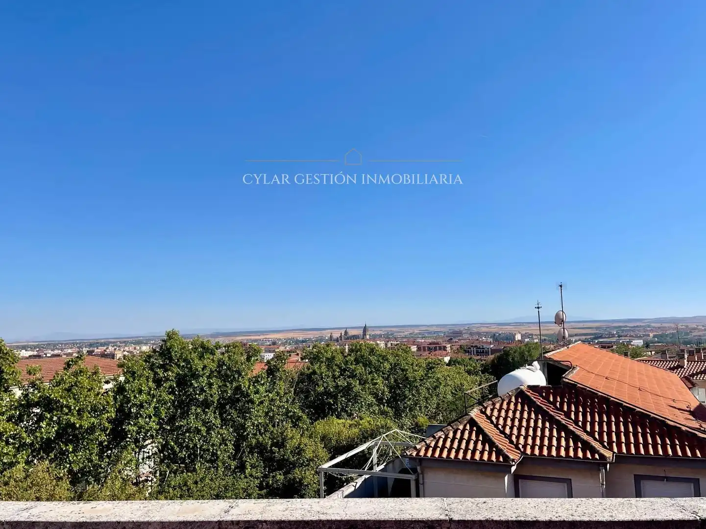 Exterior view of Flat for sale in Salamanca  with Heating, Terrace and Furnished