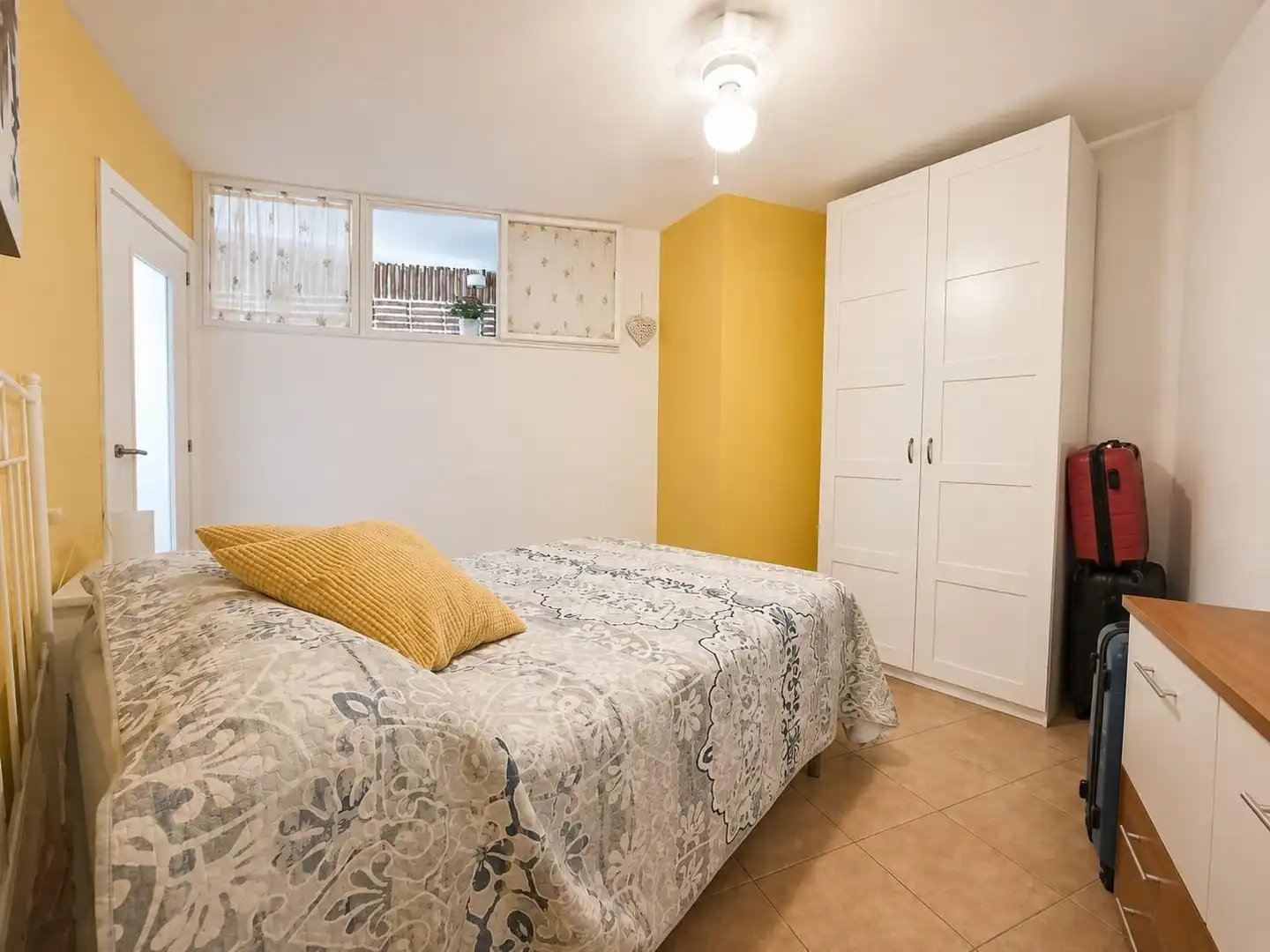 Bedroom of Flat for sale in Torremolinos  with Air Conditioner, Terrace and Community pool