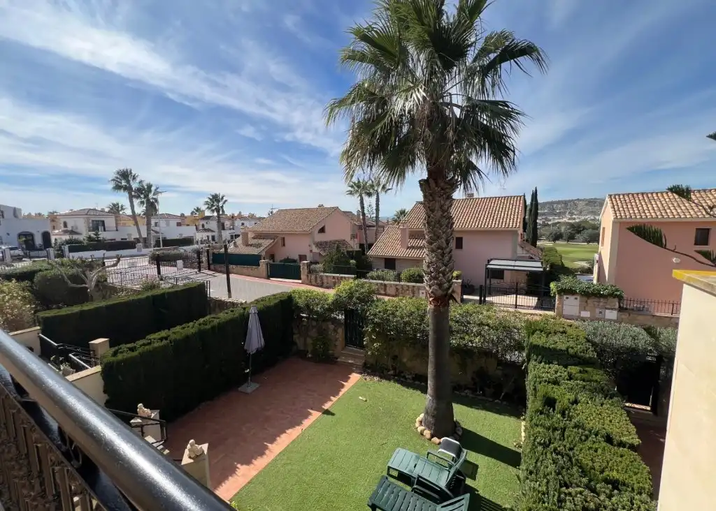 Jardí de Casa o xalet en venda en Alicante / Alacant amb Aire condicionat, Calefacció i Jardí privat