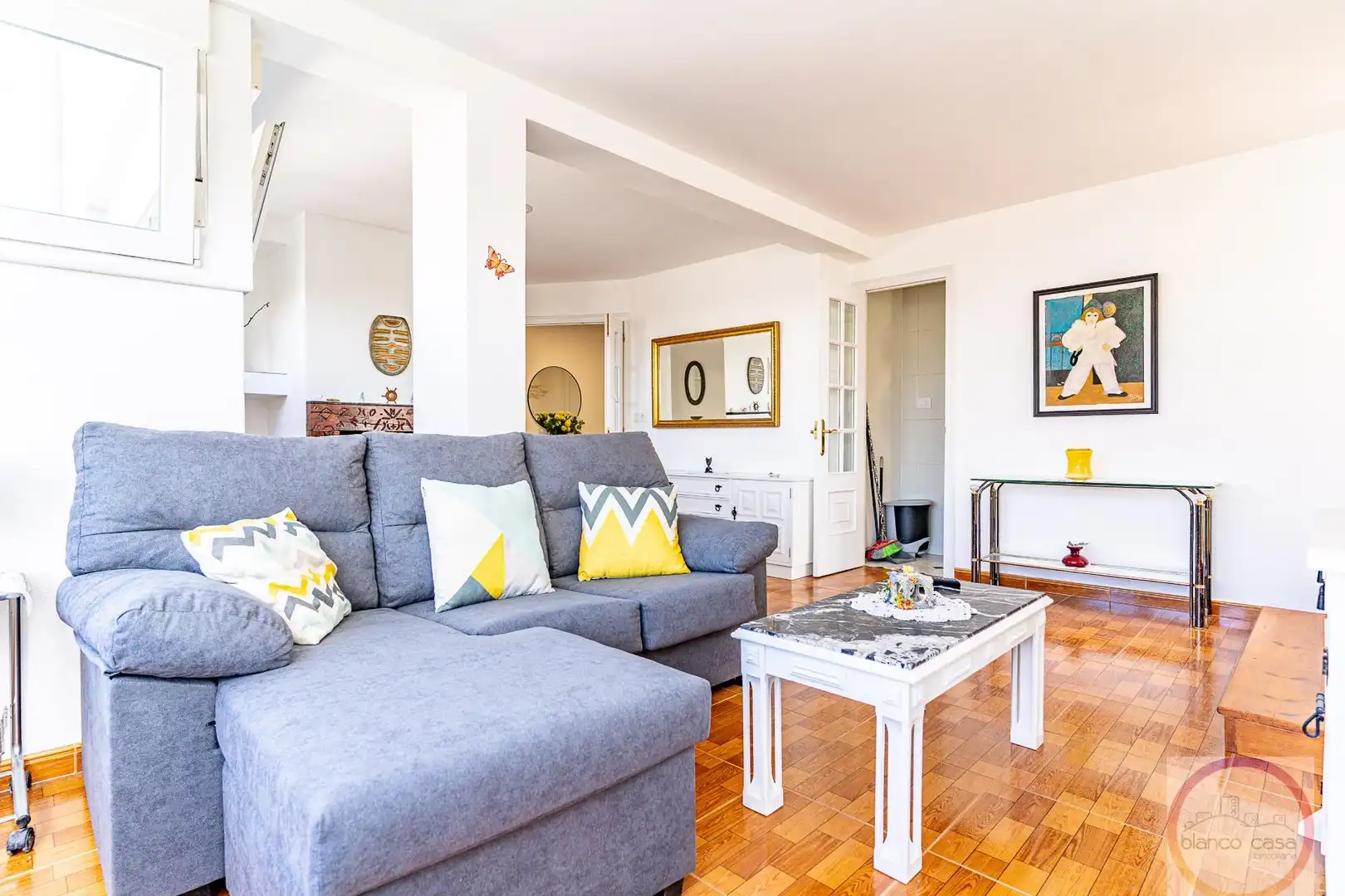 Sala de estar de Piso en venta en A Coruña Capital  con Calefacción y Amueblado