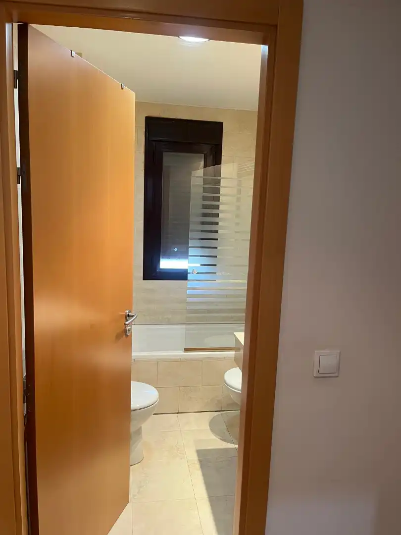 Baño de Piso de alquiler en Ciudad Real con Aire acondicionado, Calefacción y Trastero