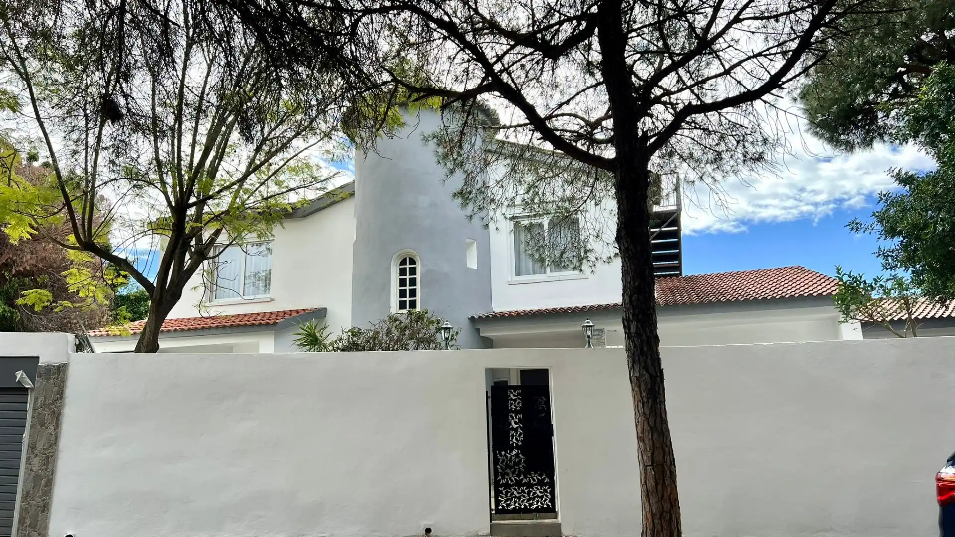 Vista exterior de Casa o chalet de alquiler en Marbella con Aire acondicionado, Calefacción y Jardín privado