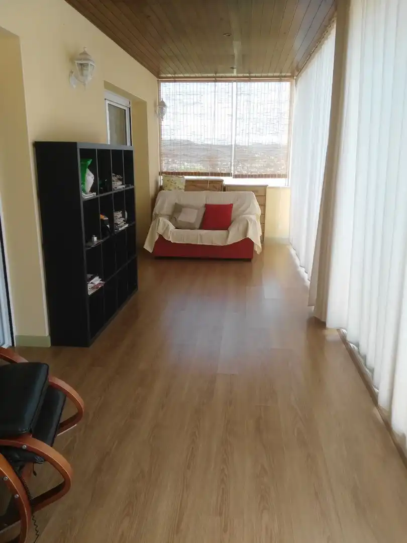 Wohnzimmer von Haus oder Chalet zum Verkauf in Castell d'Aro, Platja d'Aro i s'Agaró mit Heizung, Privatgarten und Terrasse