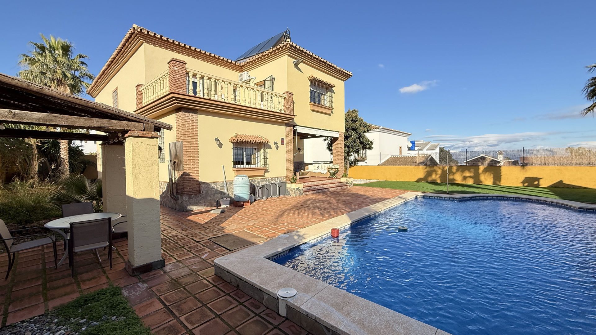 Garden of Houses for sale in Alhaurín El Grande  with Air Conditioner, Heating and Storage room