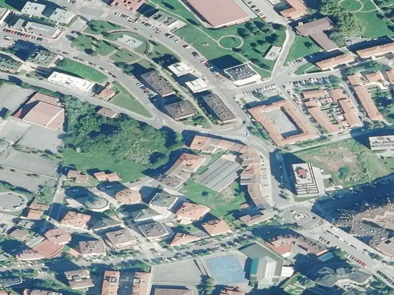 Vista exterior de Pis en venda en Avilés