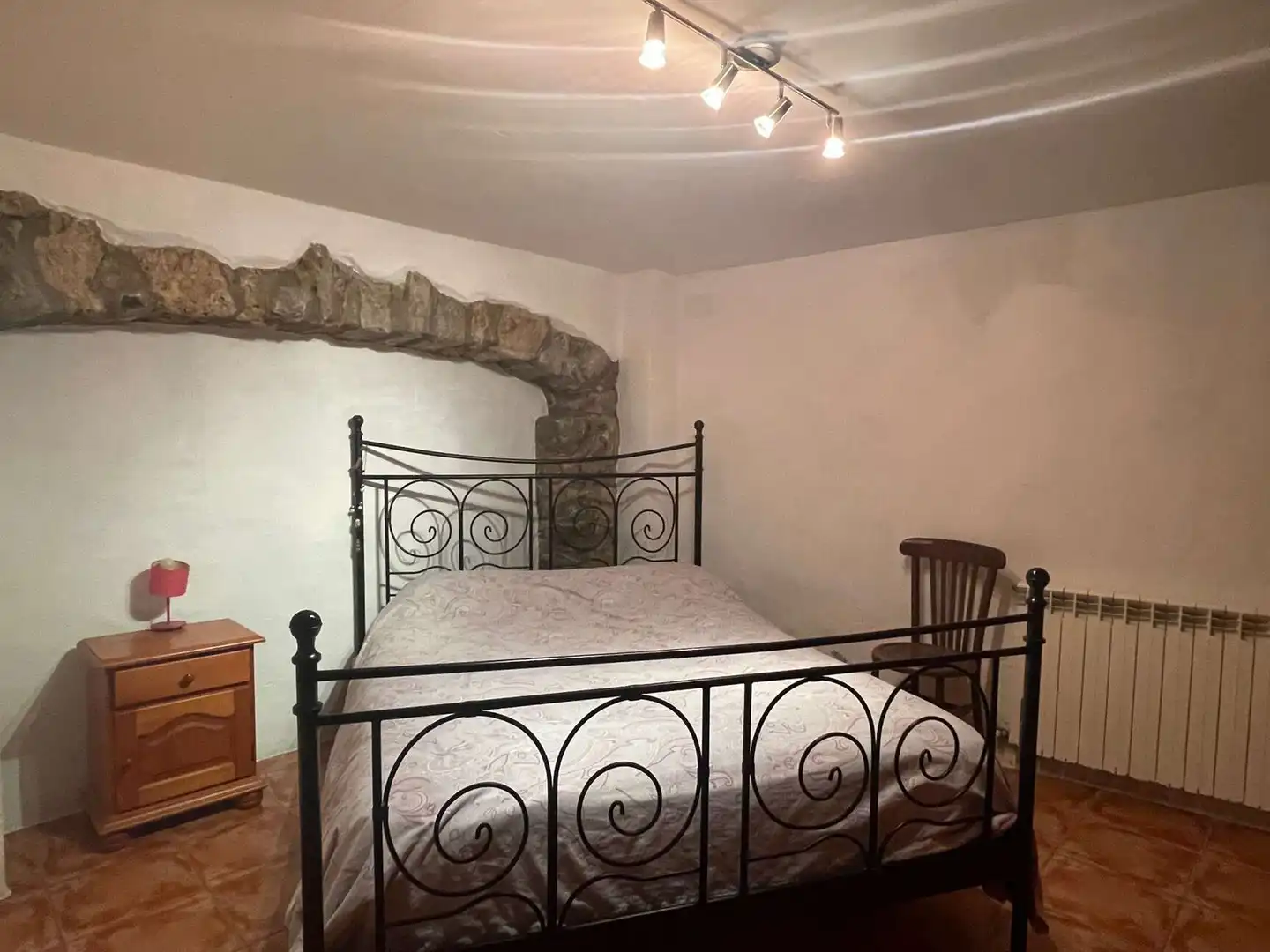 Dormitori de Finca rústica en venda en Castellfollit de la Roca amb Calefacció i Balcó