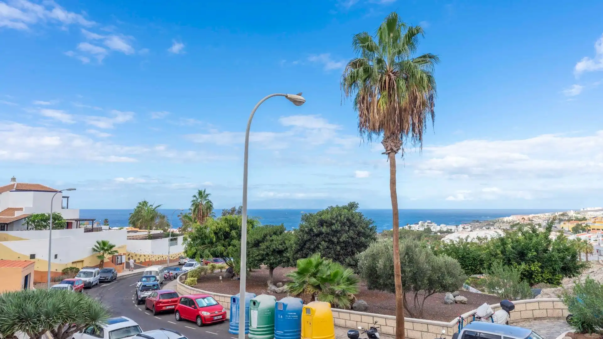 Vista exterior de Apartamento de alquiler en Adeje con Aire acondicionado, Terraza y Amueblado