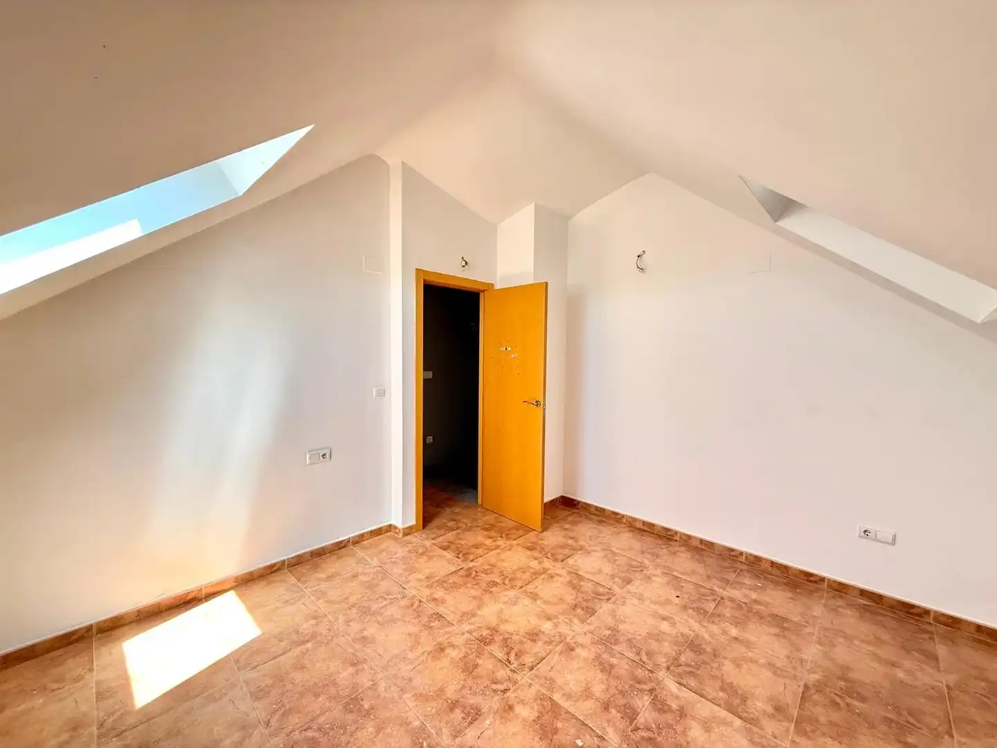 Attic for sale in Alzira  with Alarm
