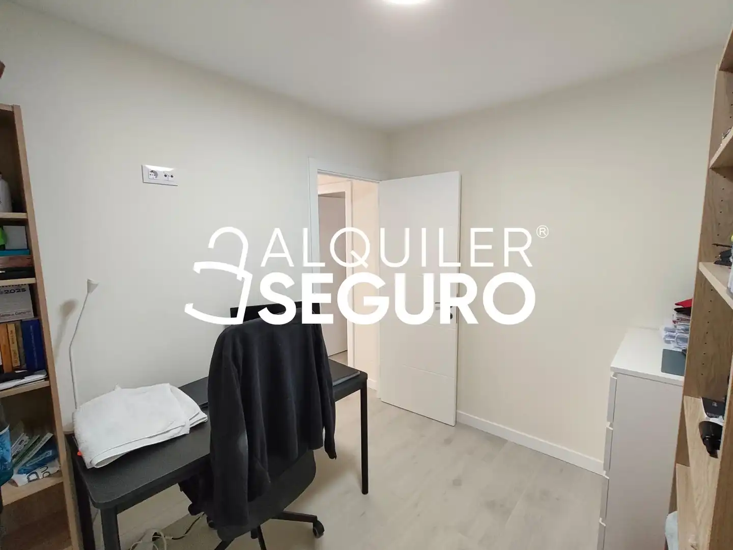 Schlafzimmer von Wohnung zur Miete in Madrid mit Klimaanlage und Heizung