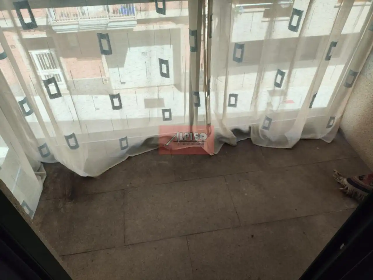 Terraza de Piso de alquiler en Ourense Capital  con Calefacción, Parquet y Amueblado