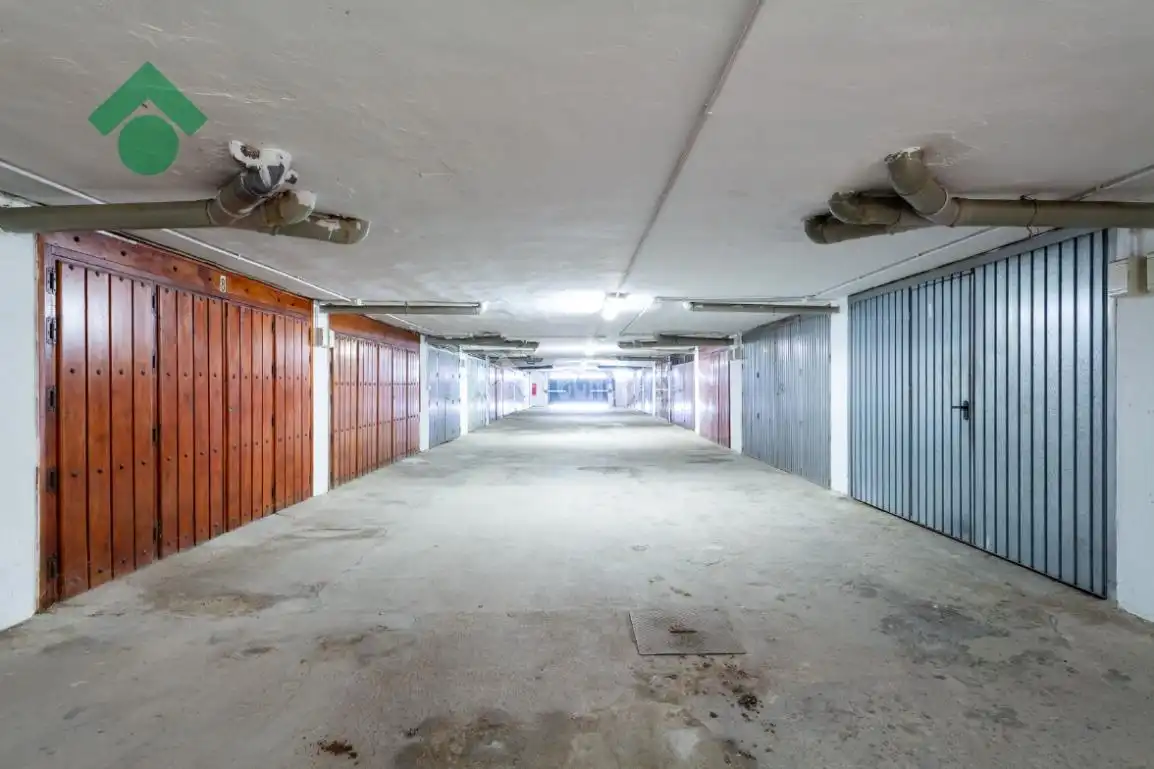 Parkplatz von Garage zum Verkauf in Nerja