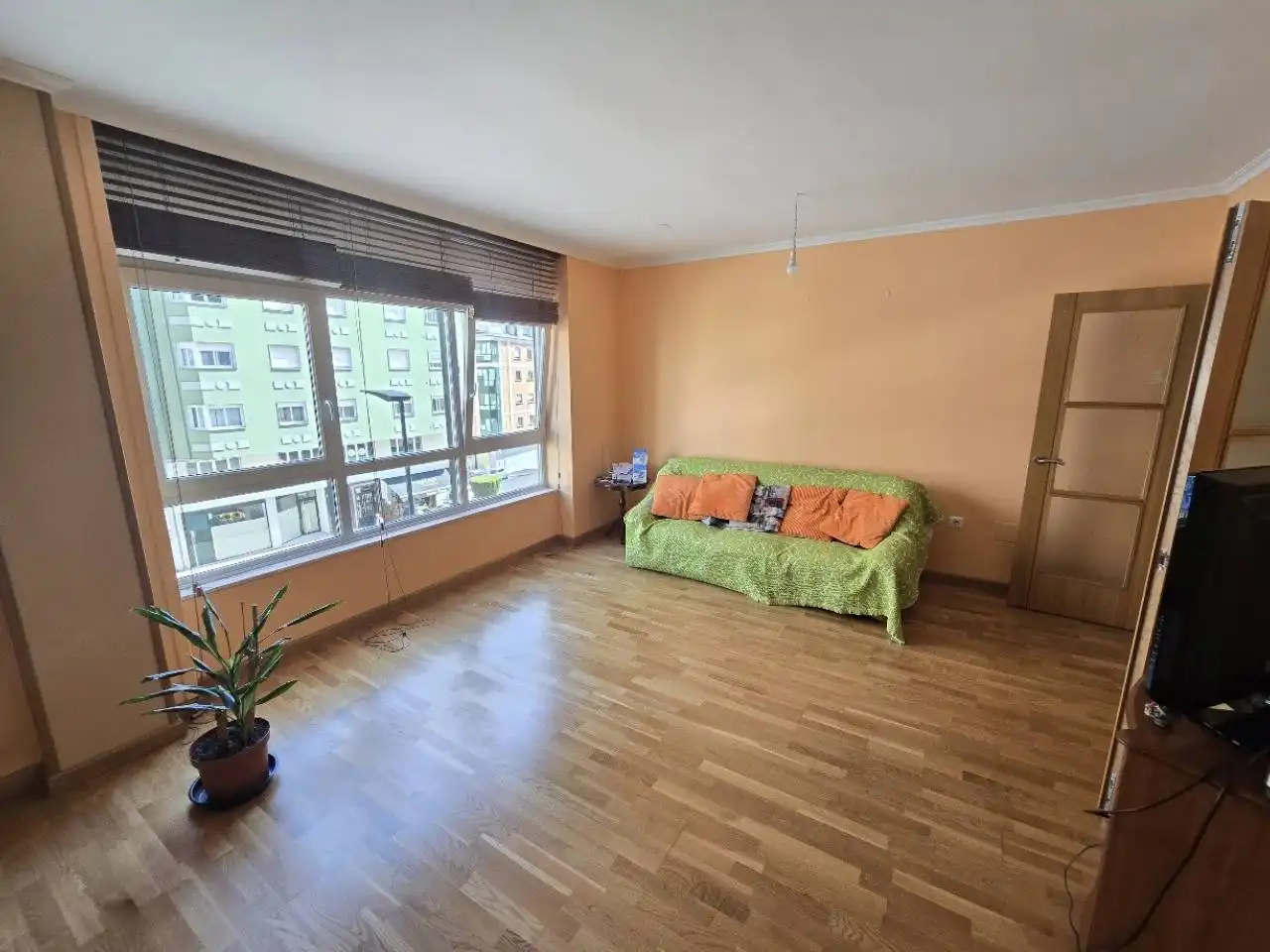 Sala de estar de Piso en venta en Lugo con Calefacción, Trastero y Alarma