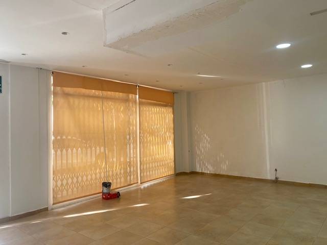 Local comercial en Alquiler en Nucli Urbà