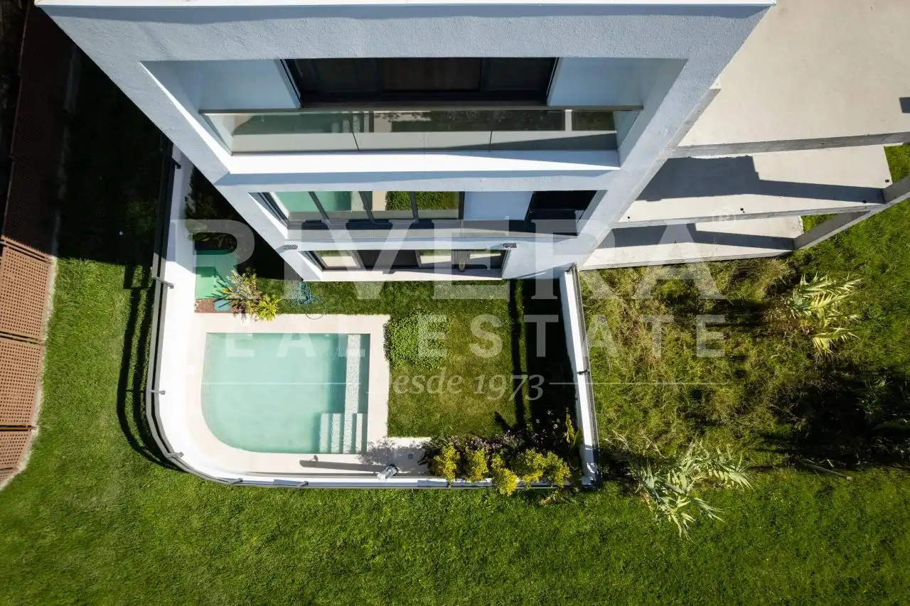 Jardín de Casa adosada en venta en Vigo  con Calefacción y Jardín privado