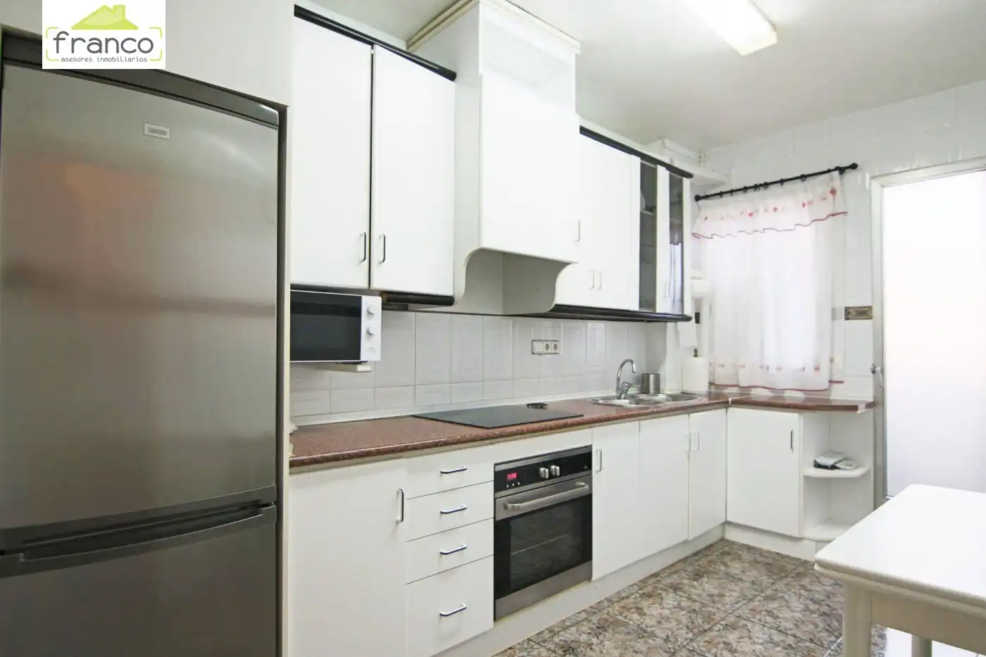 Cocina de Piso de alquiler en Norte