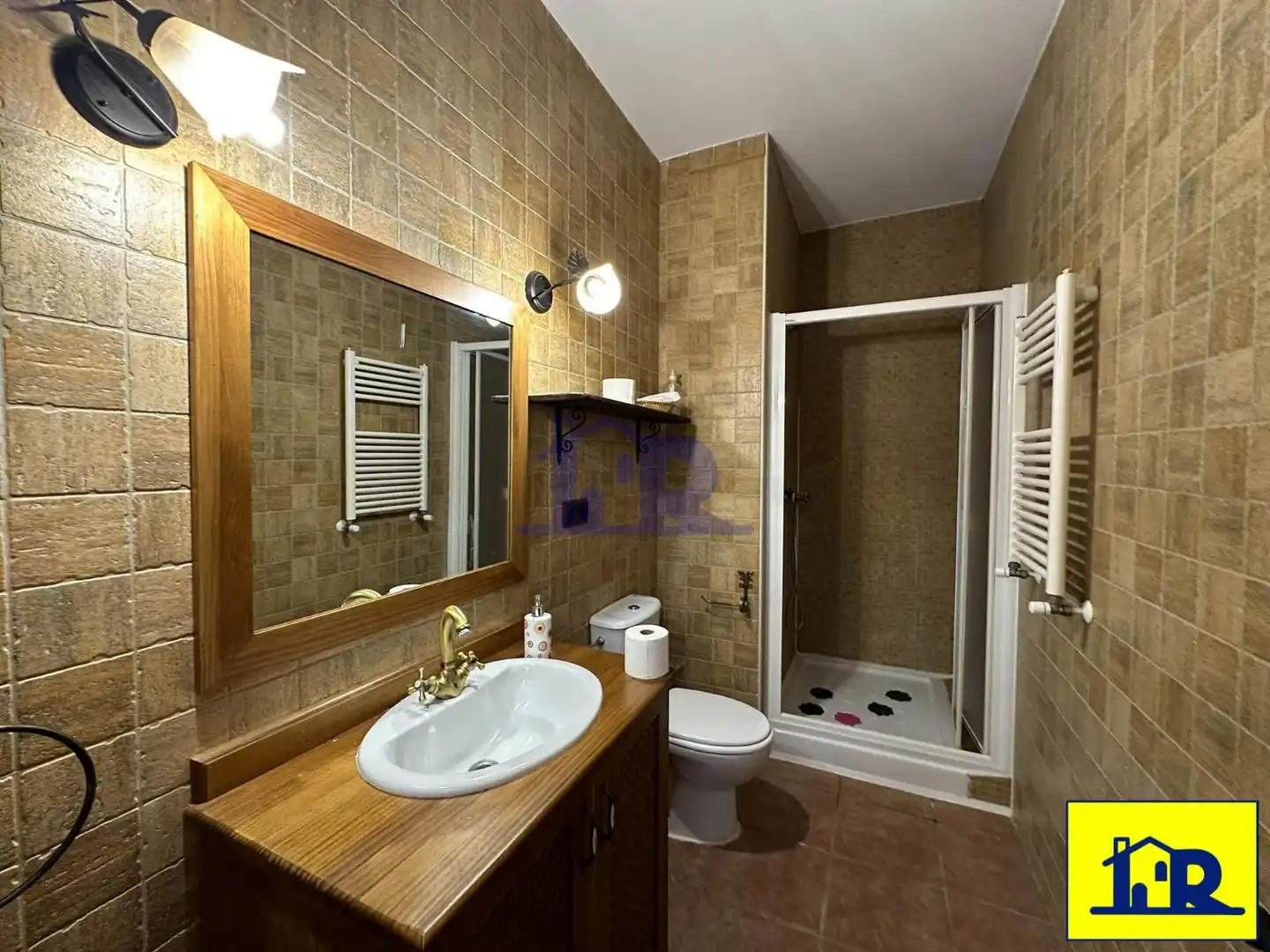 Bathroom of Houses for sale in Villar de Olalla  with Heating, Terrace and Storage room
