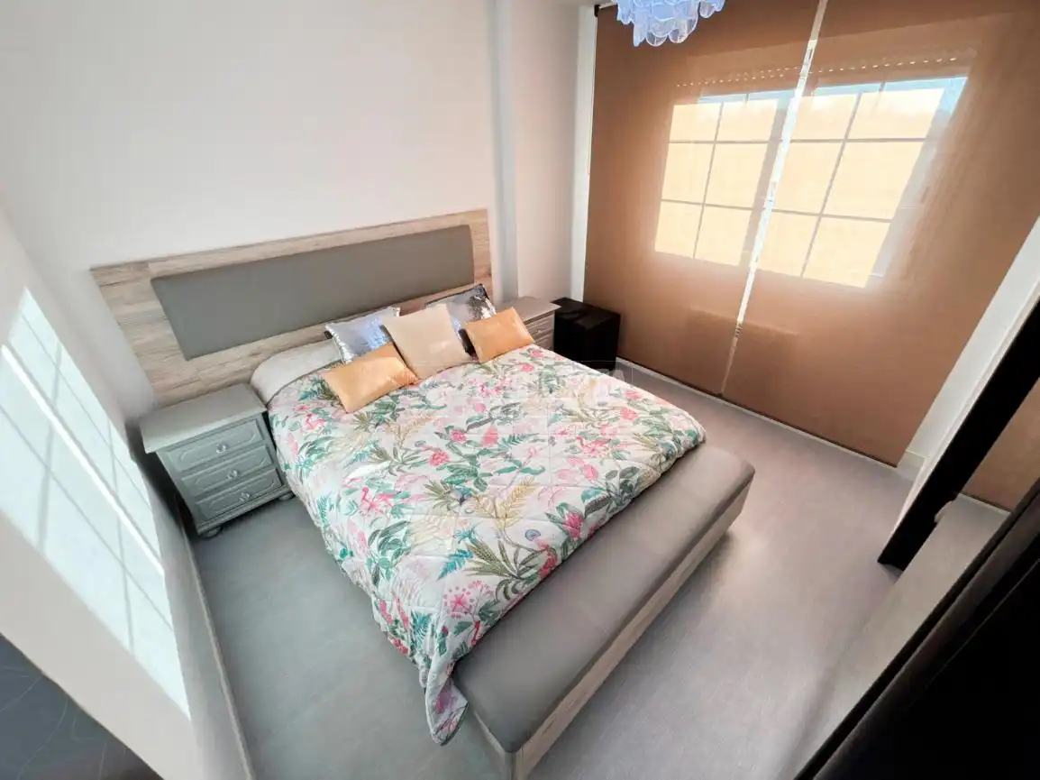 Habitación de Casa adosada en venta en Zaragoza con Aire acondicionado