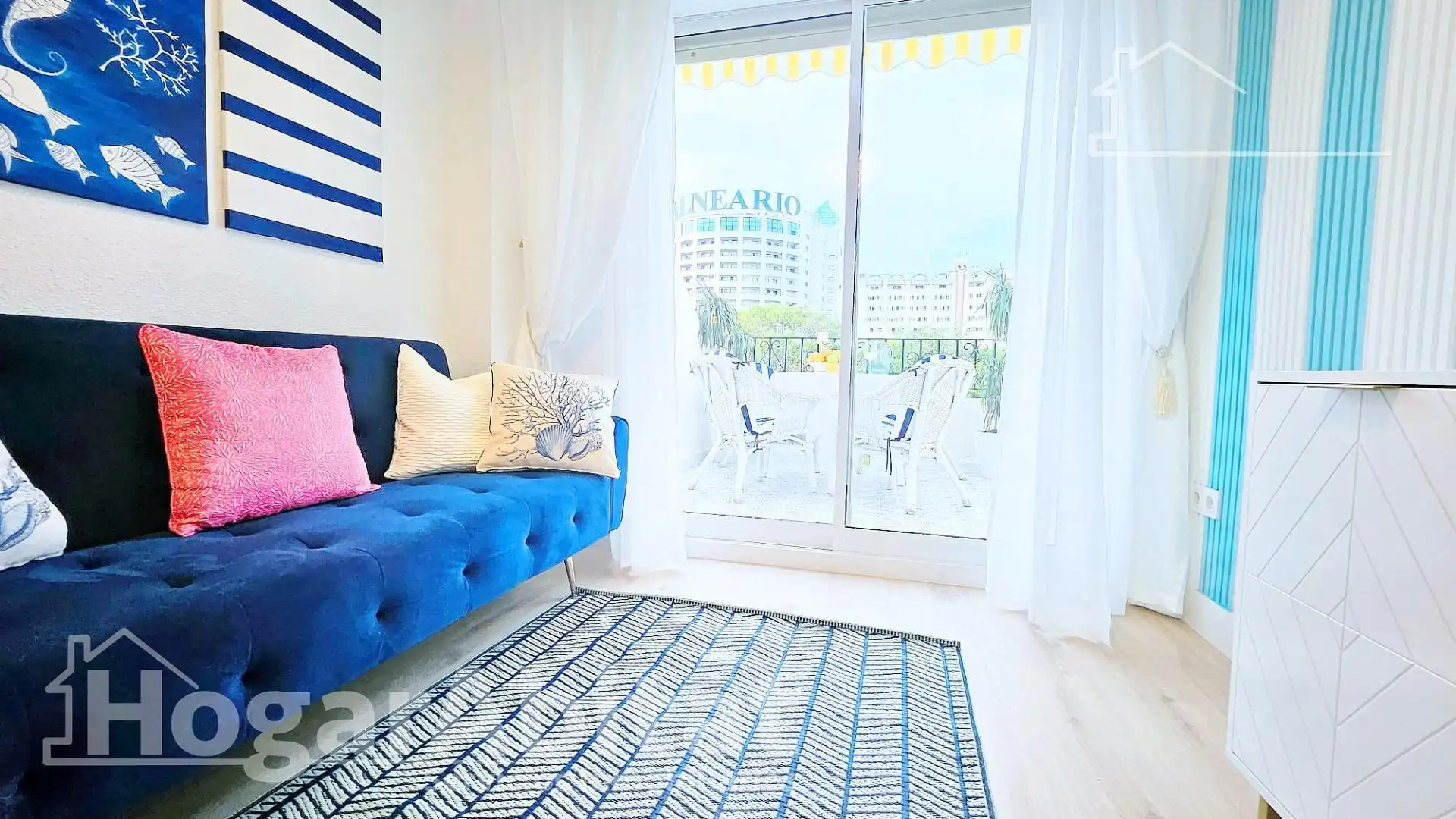 Living room of Flat for sale in Oropesa del Mar / Orpesa  with Air Conditioner, Terrace and Furnished
