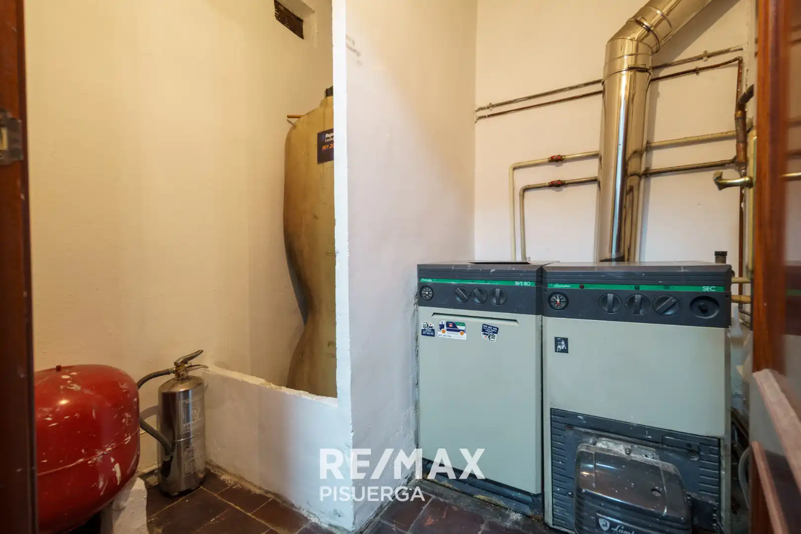 Casa o xalet en venda en Fuensaldaña amb Jardí privat i Traster