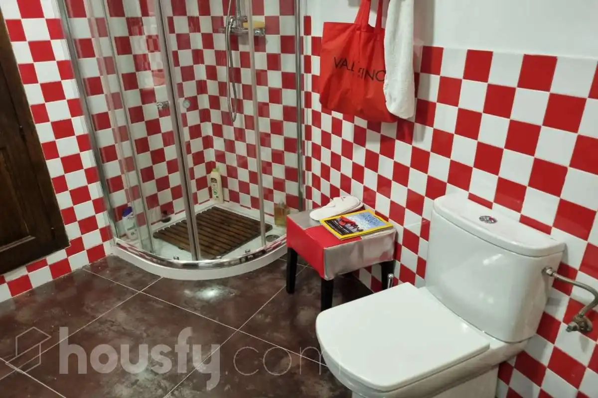 Baño de Casa o chalet en venta en Priego de Córdoba con Aire acondicionado, Calefacción y Jardín privado