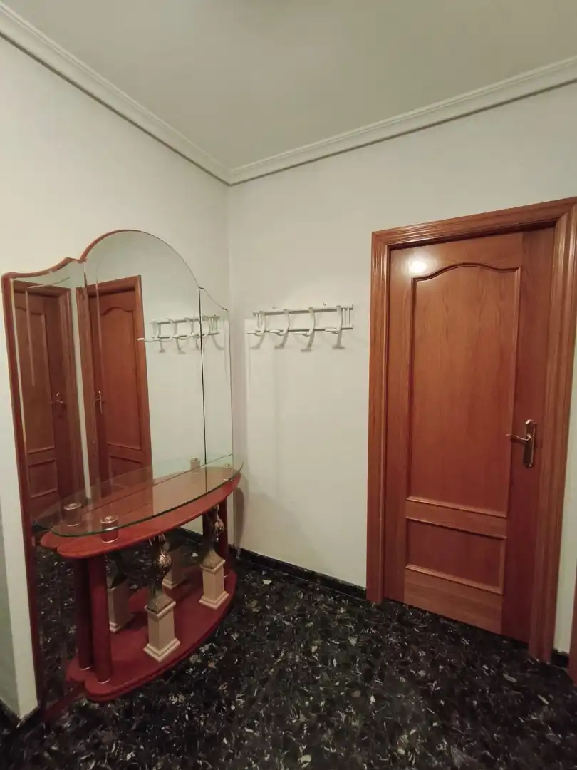 Wohnung zur Miete in Albacete mit Klimaanlage, Heizung und Möbliert