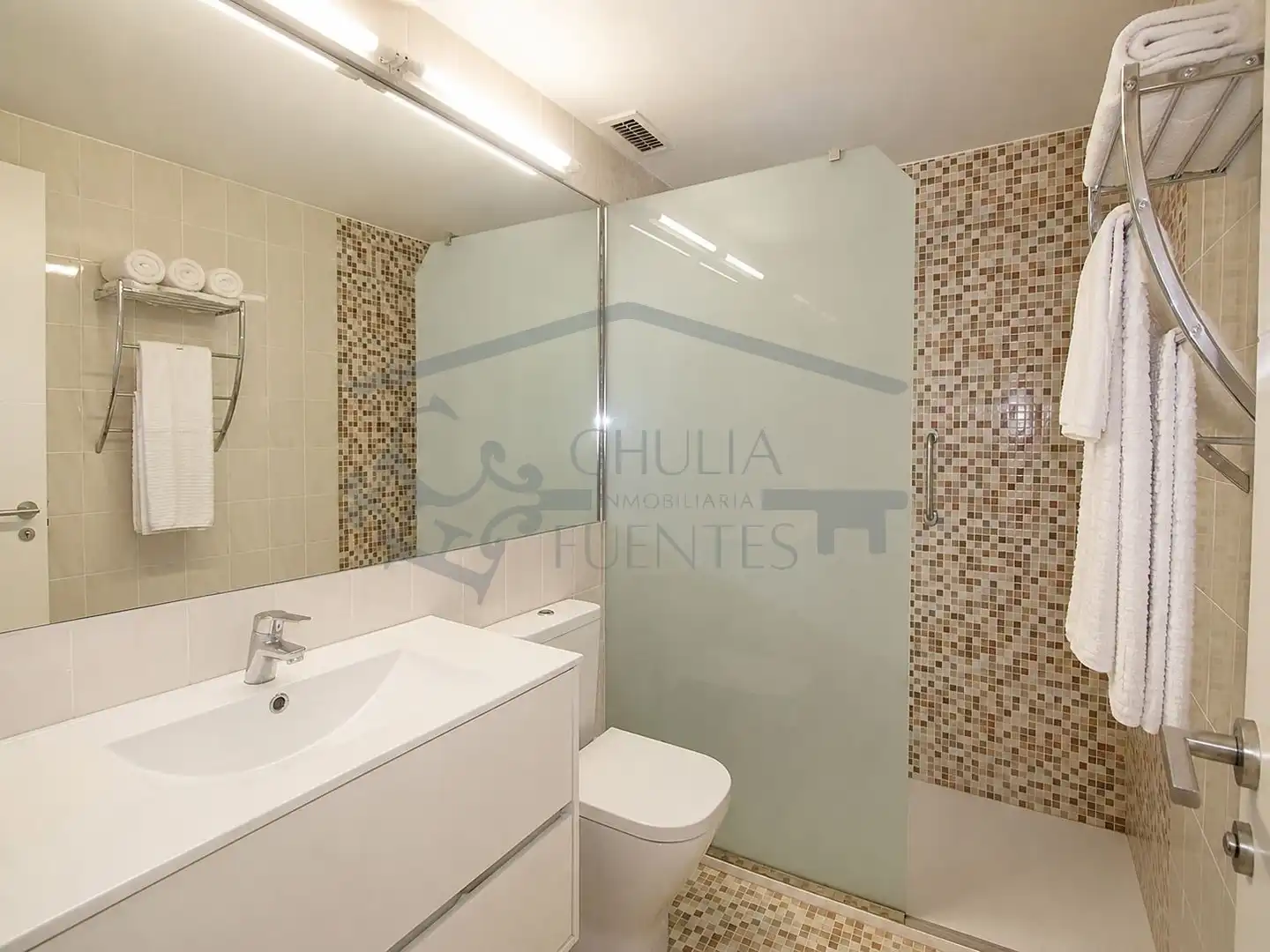 Baño de Piso en venta en Valencia con Aire acondicionado, Parquet y Horno