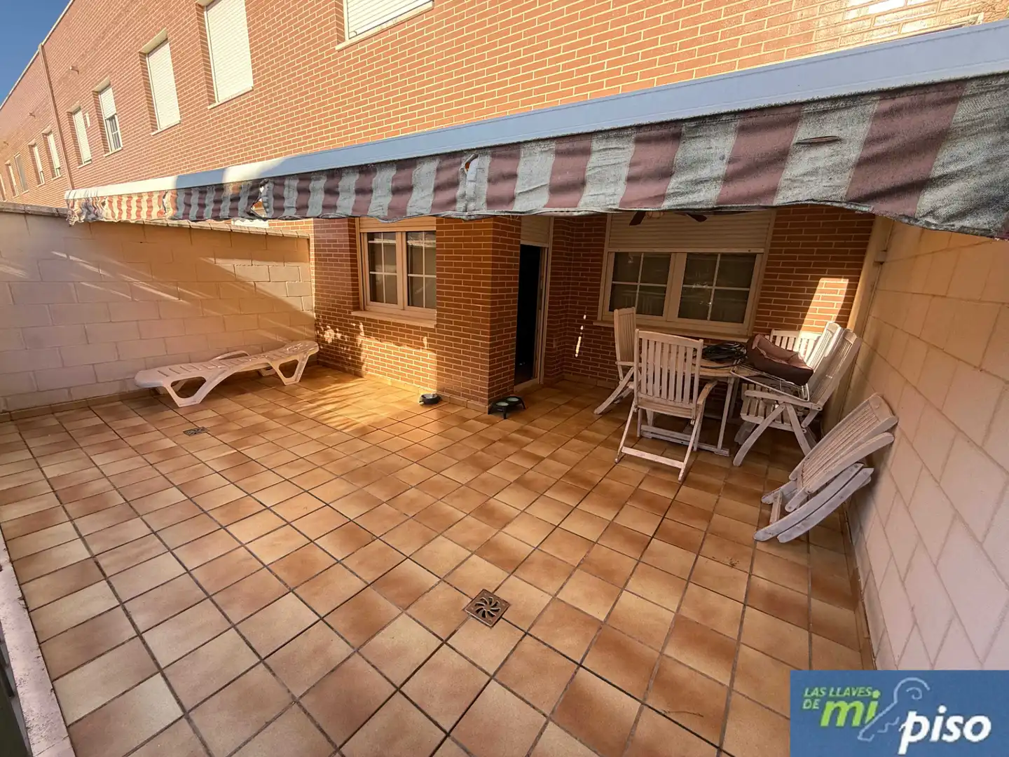 Terraza de Casa adosada en venta en Arroyo de la Encomienda con Calefacción, Jardín privado y Parquet