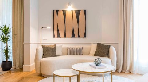 Foto 5 de Apartamento en venta en Almagro, Madrid Capital