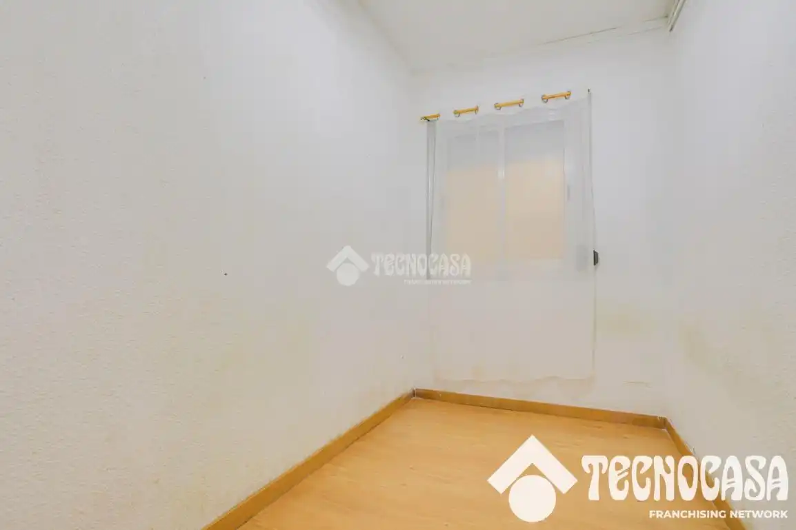 Habitación de Piso en venta en Barcelona con Aire acondicionado y Calefacción