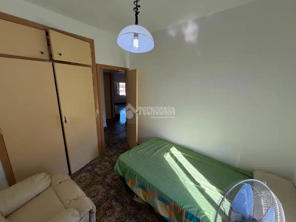 Habitación de Piso en venta en Jaén