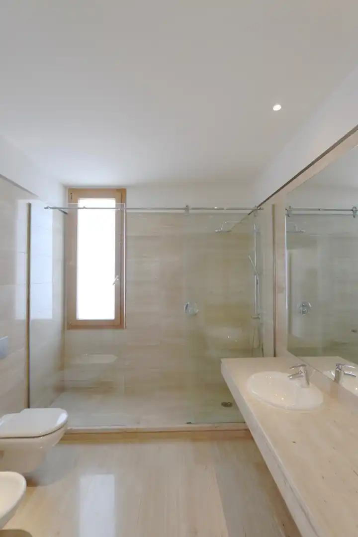 Bathroom of Houses for rent in Pozuelo de Alarcón  with Air Conditioner, Heating and Private garden