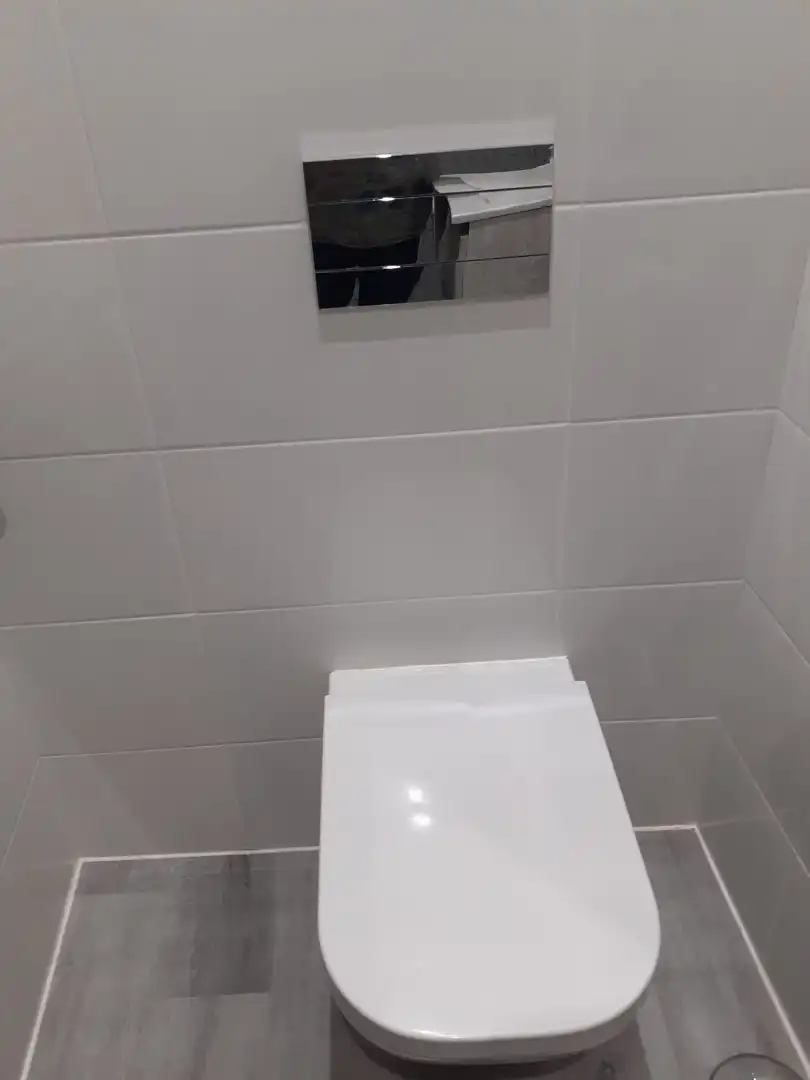 Bathroom of Flat for rent in Santiago de Compostela   with Furnished