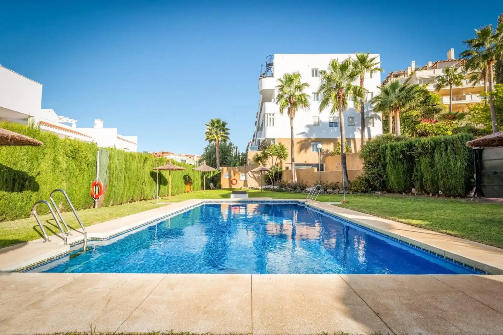 Piso con piscina en venta en DIAMANTE DE RIVIERA