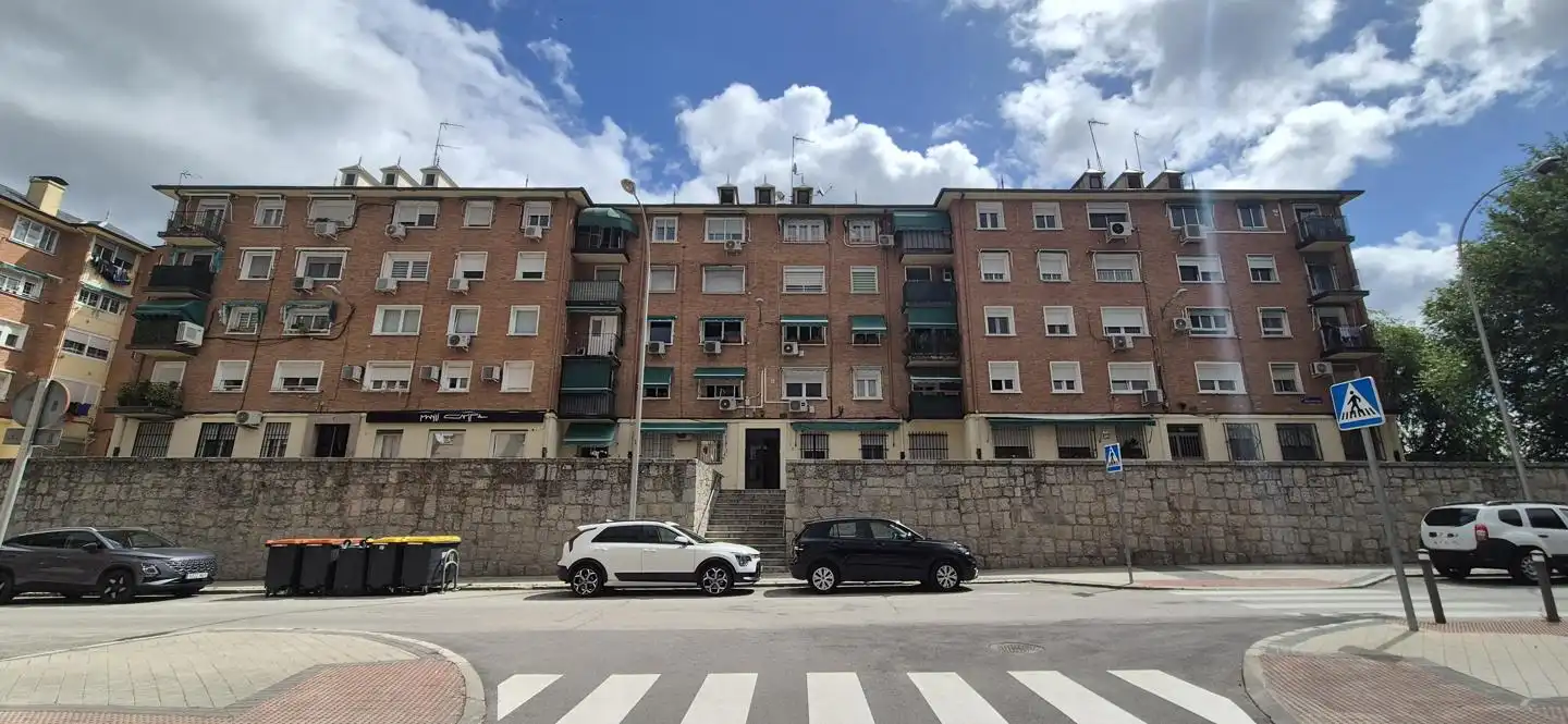 Vista exterior de Pis en venda en Madrid