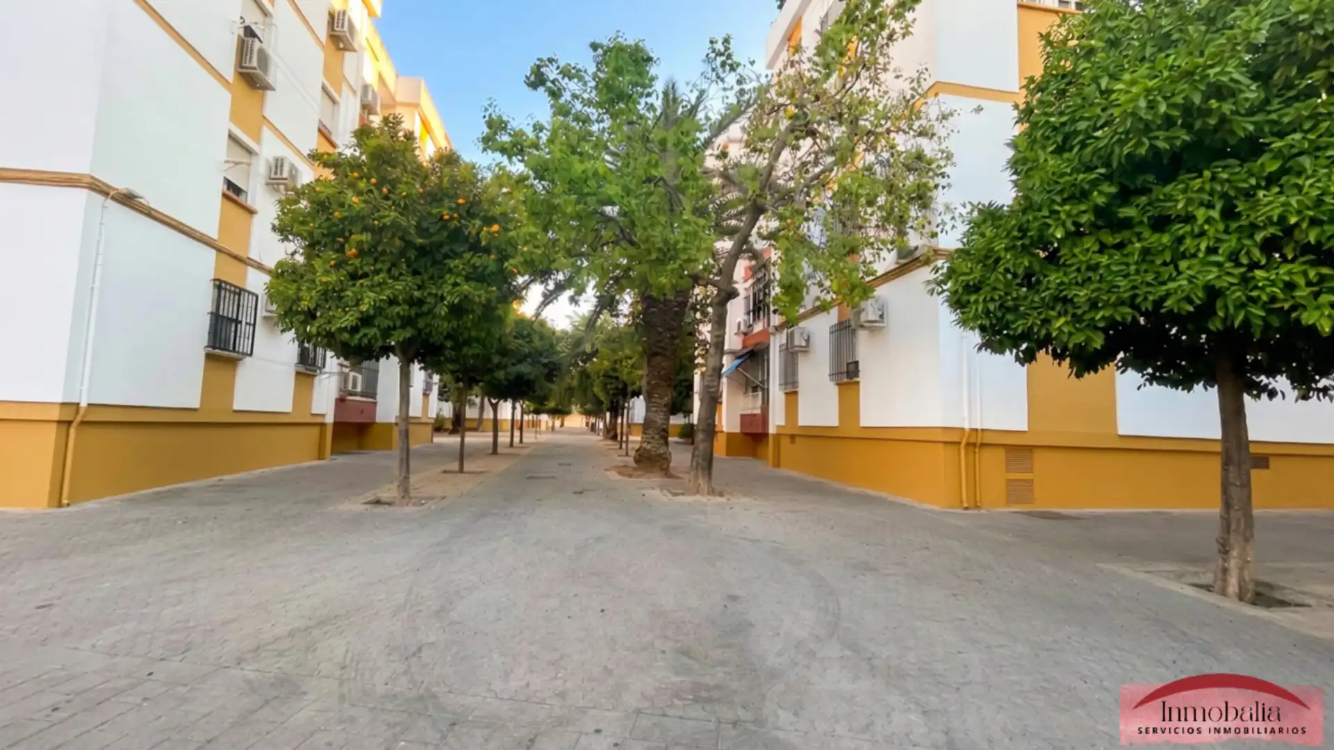 Vista exterior de Piso en venta en Sevilla con Aire acondicionado, Terraza y Amueblado