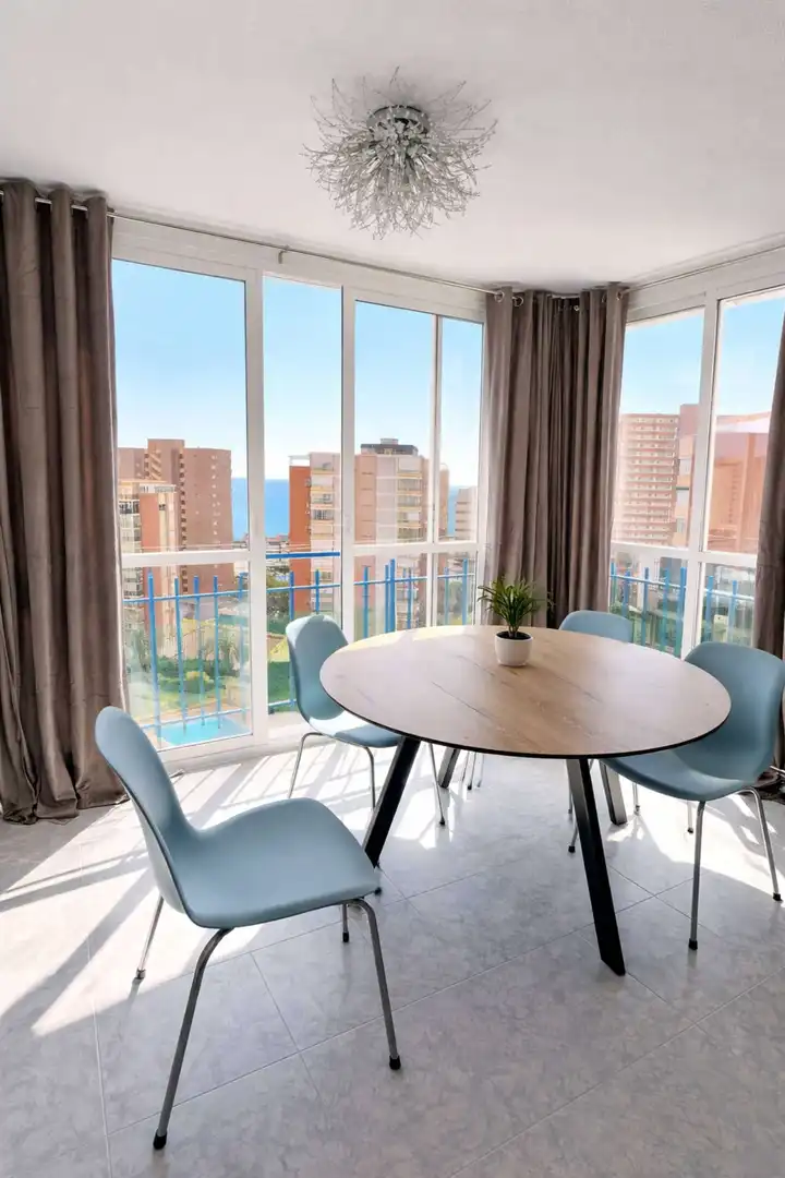 Schlafzimmer von Wohnungen zur untervermieten in Benidorm mit Klimaanlage, Terrasse und Möbliert