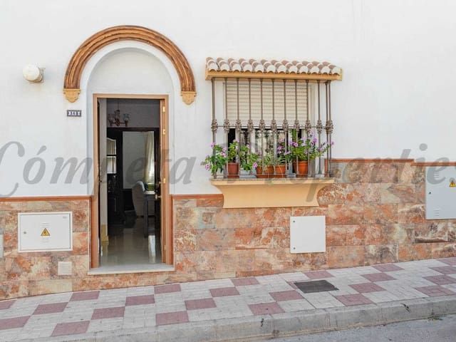 Casa adosada en venda a Cómpeta