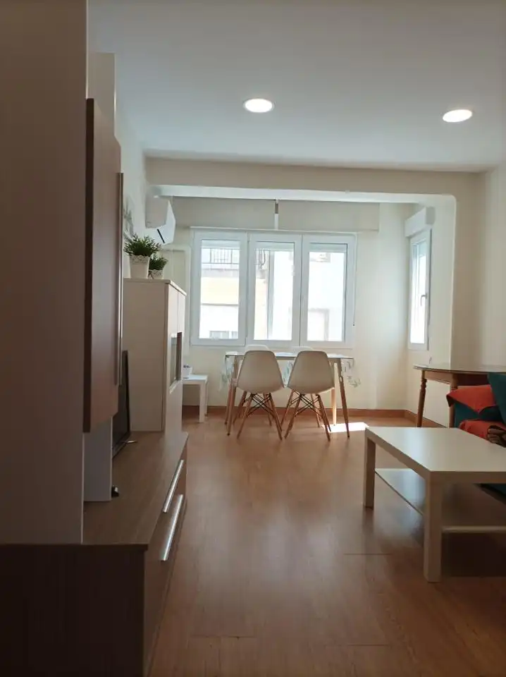 Wohnzimmer von Wohnung zur Miete in Granada