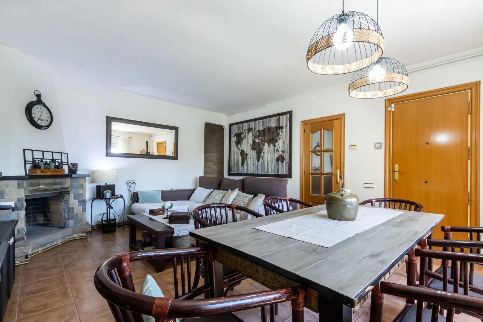 Sala d'estar de Casa o xalet en venda en Viladecavalls amb Calefacció, Jardí privat i Moblat