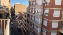 Vista exterior de Pis en venda en Alicante / Alacant amb Terrassa, Moblat i Balcó