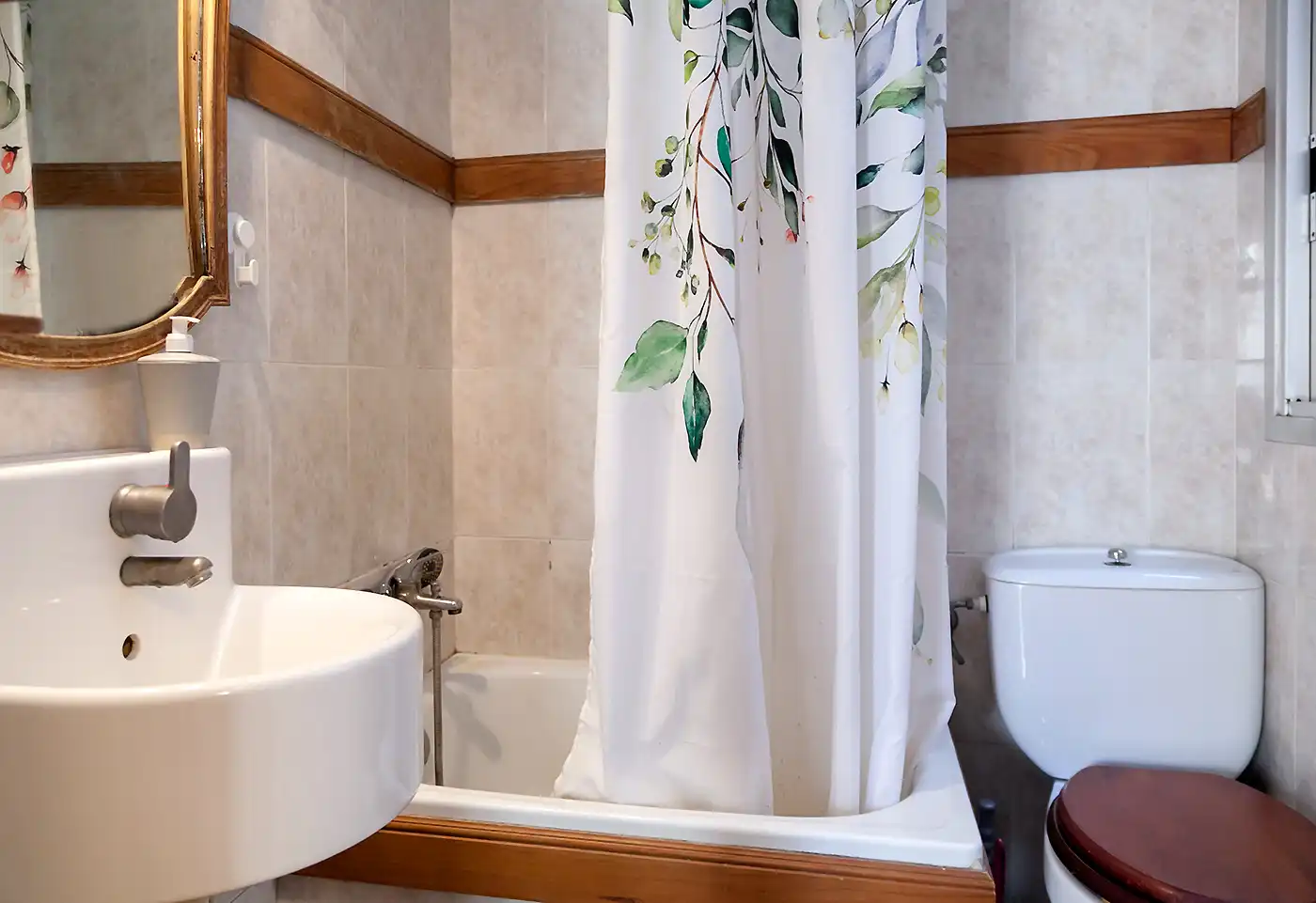 Badezimmer von Wohnung zum Verkauf in Barcelona mit Klimaanlage, Möbliert und Balkon