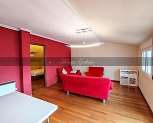 Sala d'estar de Àtic en venda en Verín amb Parquet, Terrassa i Moblat