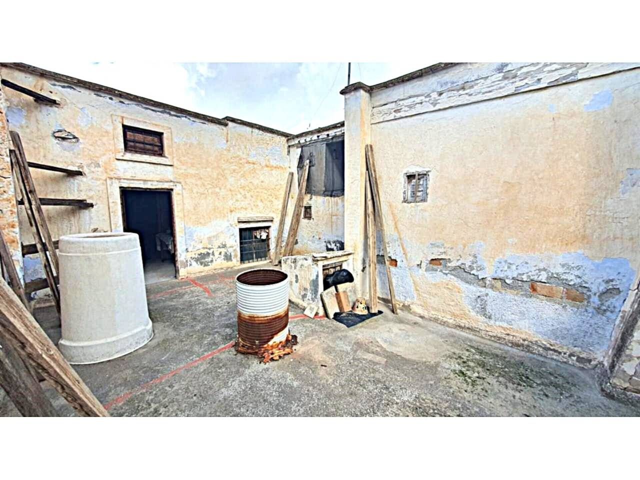 Vista exterior de Casa o xalet en venda en Santa Cruz de Marchena amb Terrassa