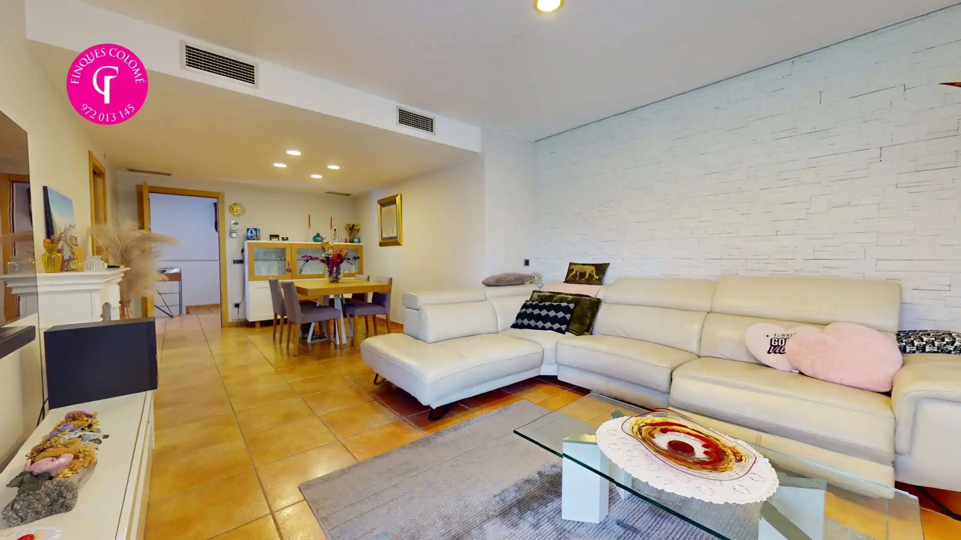 Living room of Houses for sale in Quart  with Air Conditioner, Heating and Terrace