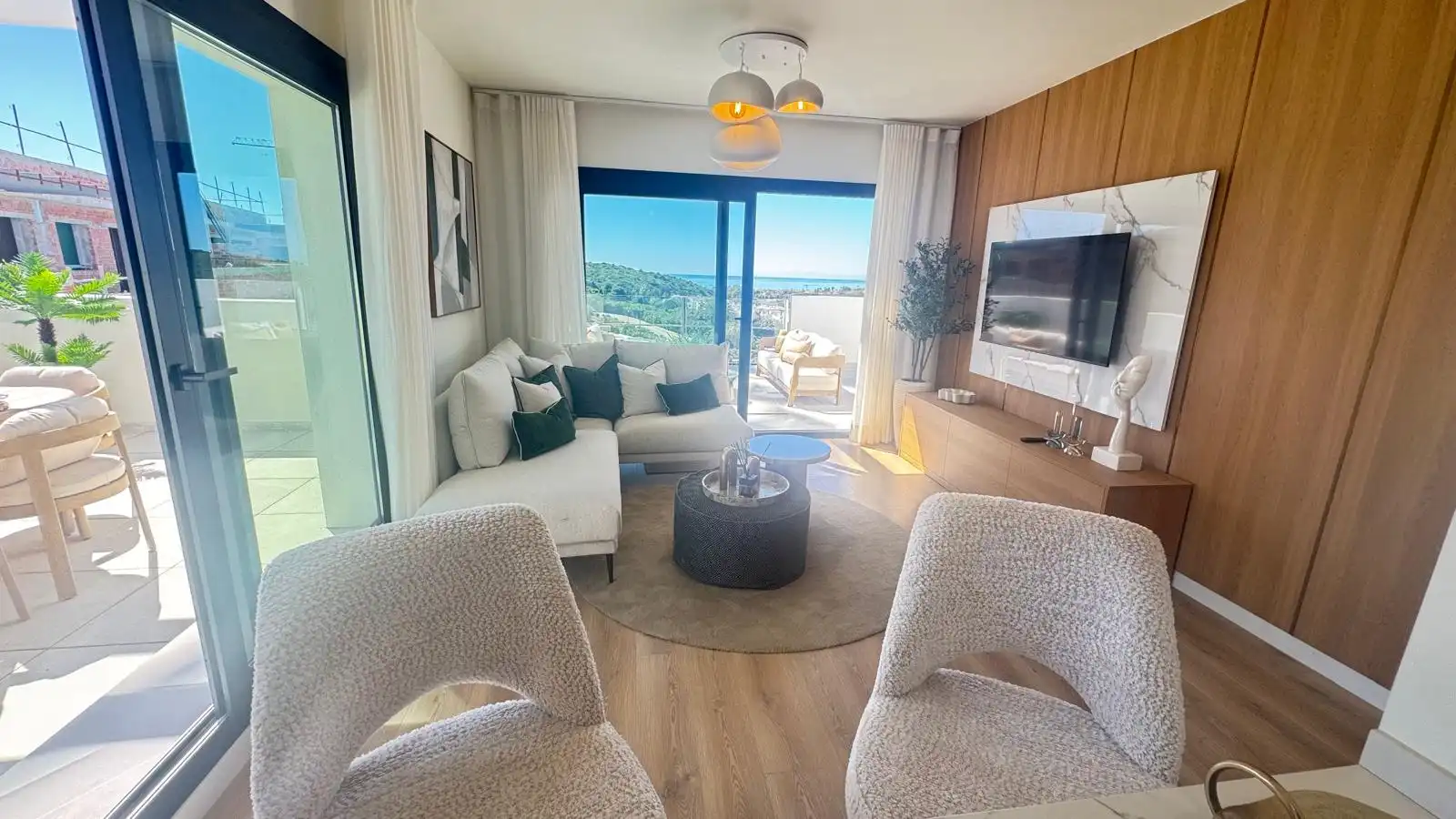 Apartament amb terrassa en venda a Calle Casares Golf Garden, imagen 2