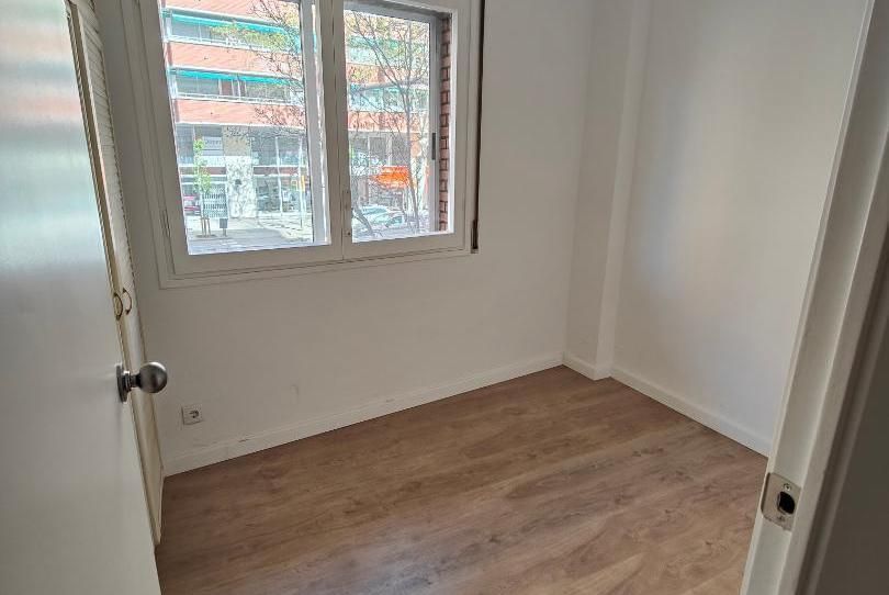Bedroom of Flat for sale in  Barcelona Capital  with Air Conditioner, Heating and Parquet flooring