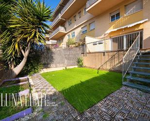 Vista exterior de Planta baixa en venda en Sitges amb Aire condicionat, Calefacció i Jardí privat