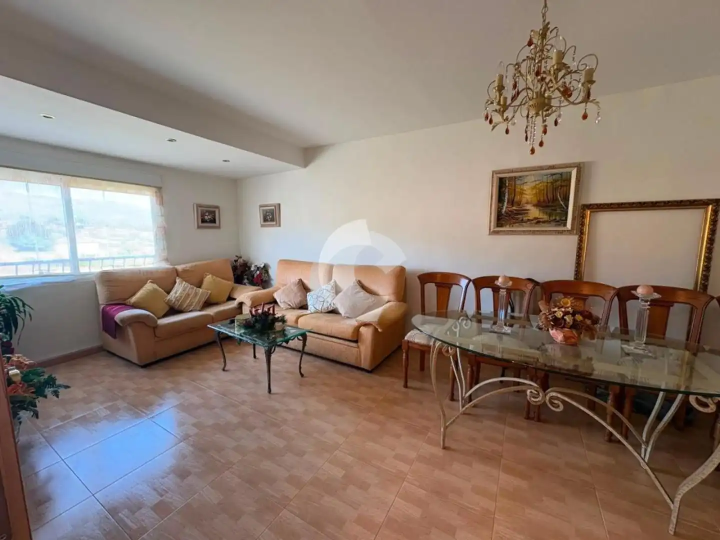 Sala d'estar de Casa adosada en venda en Ourense Capital  amb Calefacció, Jardí privat i Balcó