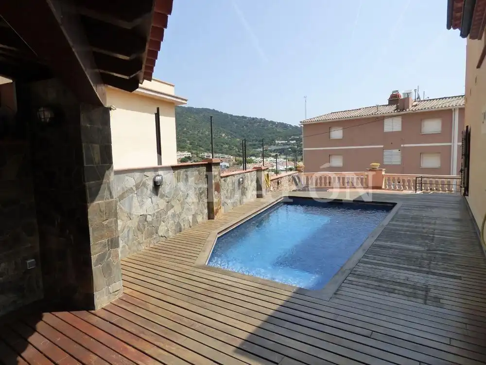 Piscina de Casa o xalet en venda en Teià amb Calefacció, Jardí privat i Terrassa